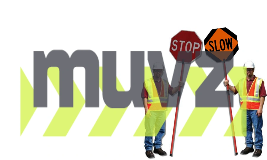 24\" Non-Reflective Stop/Slow Paddle w/Telescoping 53\"- 84\" Fibreglass Staff