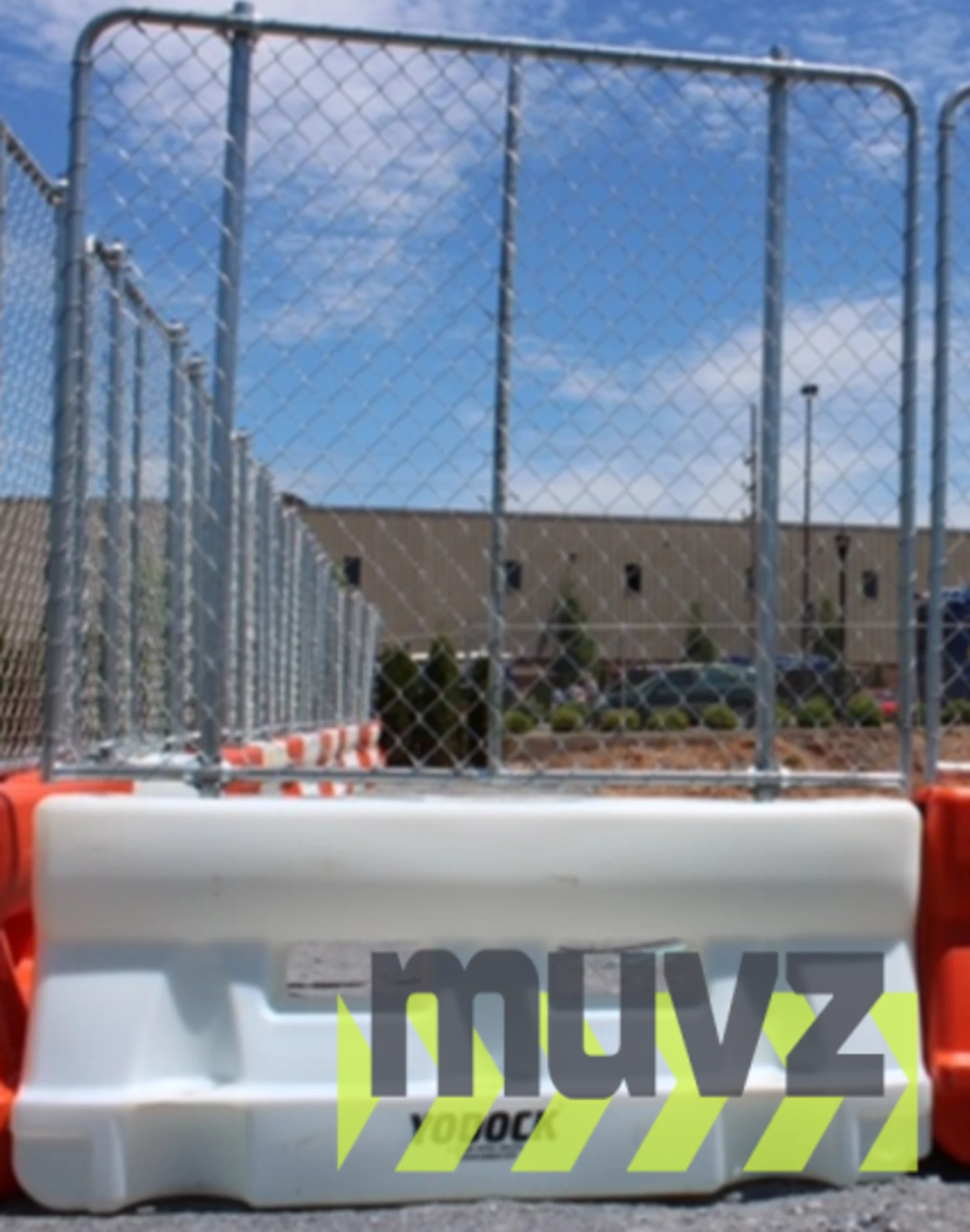 White Yodock 2001MB Barricade with Fence Panel
