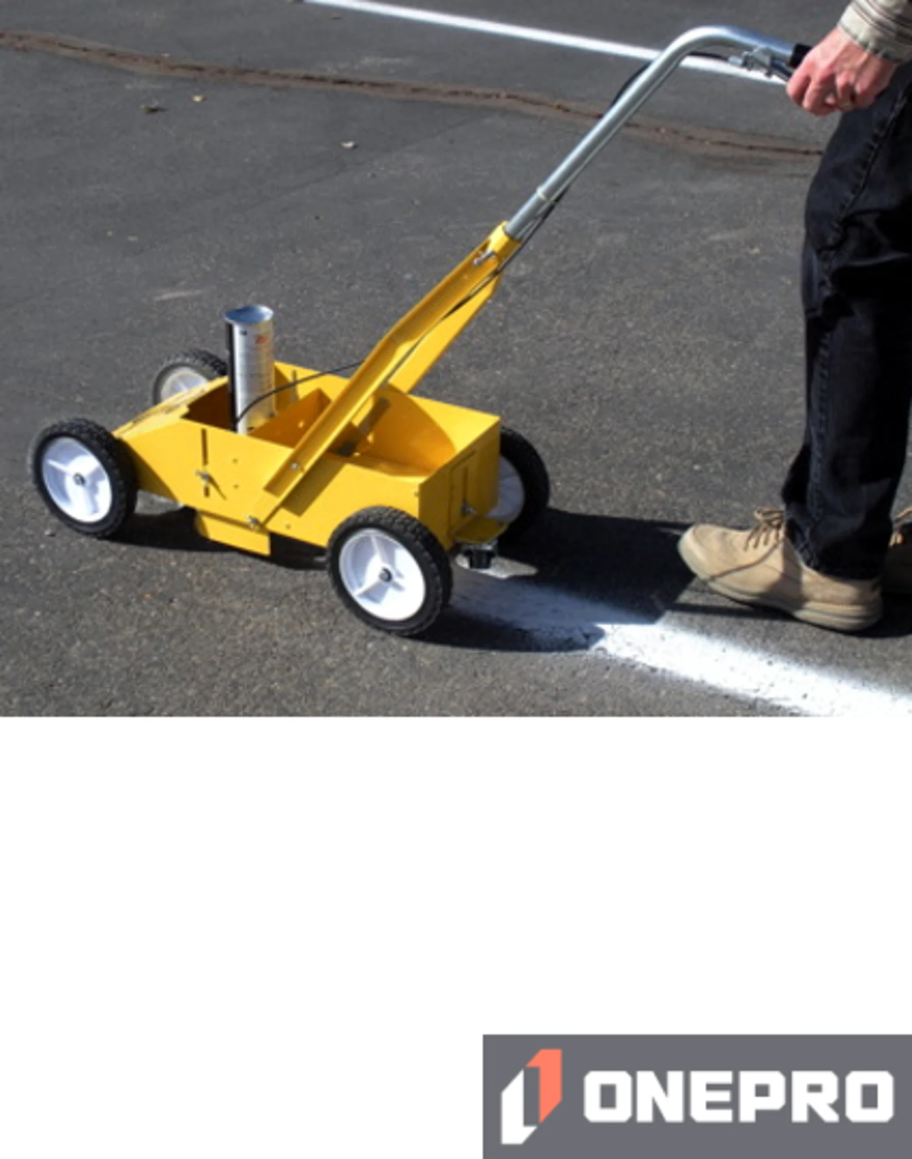 Lightweight, Heavy-Duty Aerosol Striping Paint, Pavement/Concrete Applicator