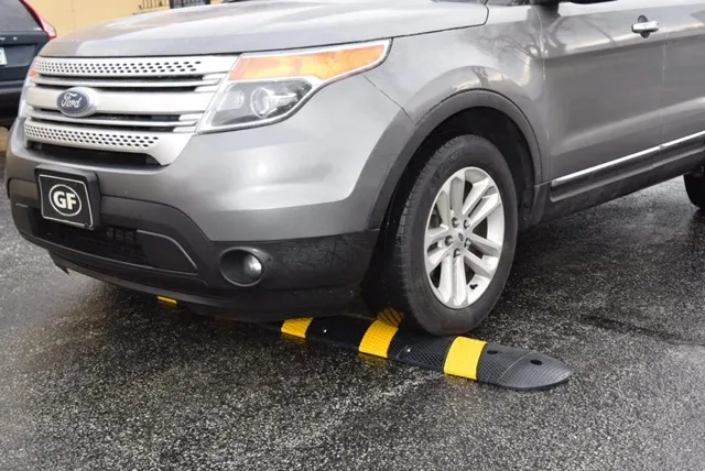 image of economy rubber speed bump
